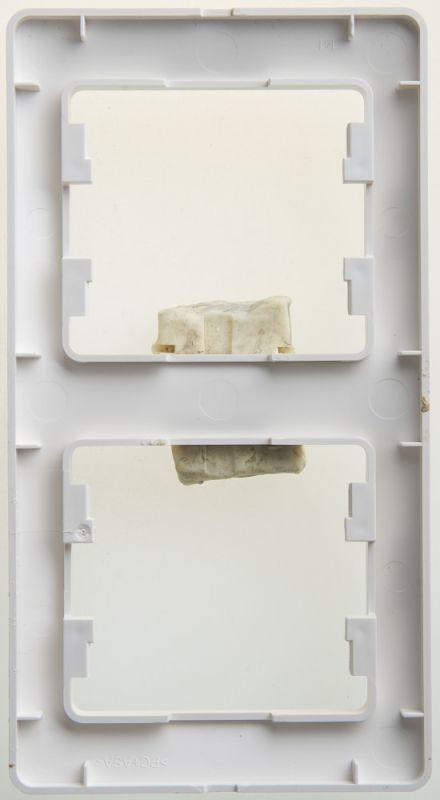 Рамка 2-м Glossa вертикал. перламутр — изображение 3